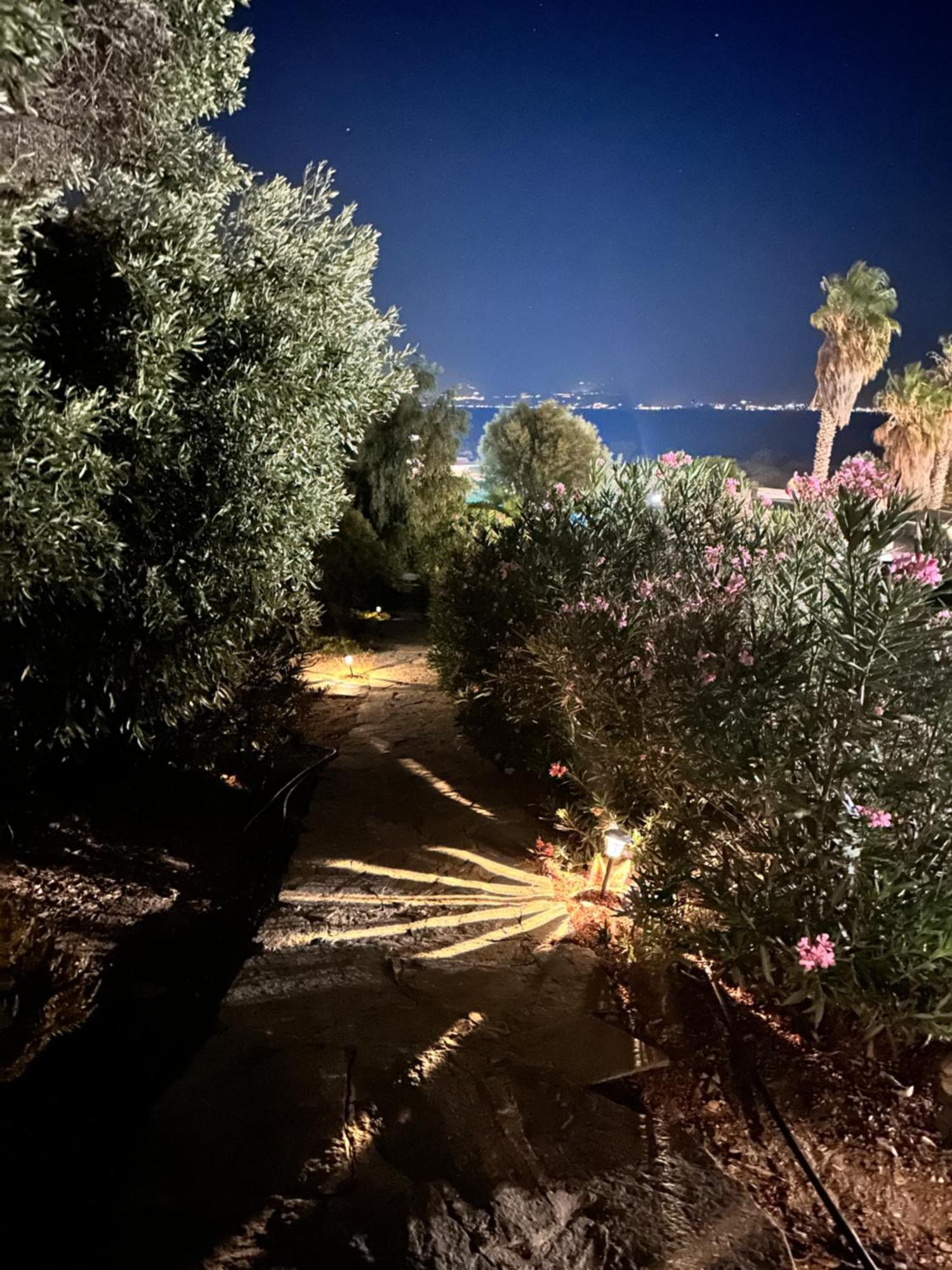 Iliopetra Studios Chrisi Akti  Exterior foto